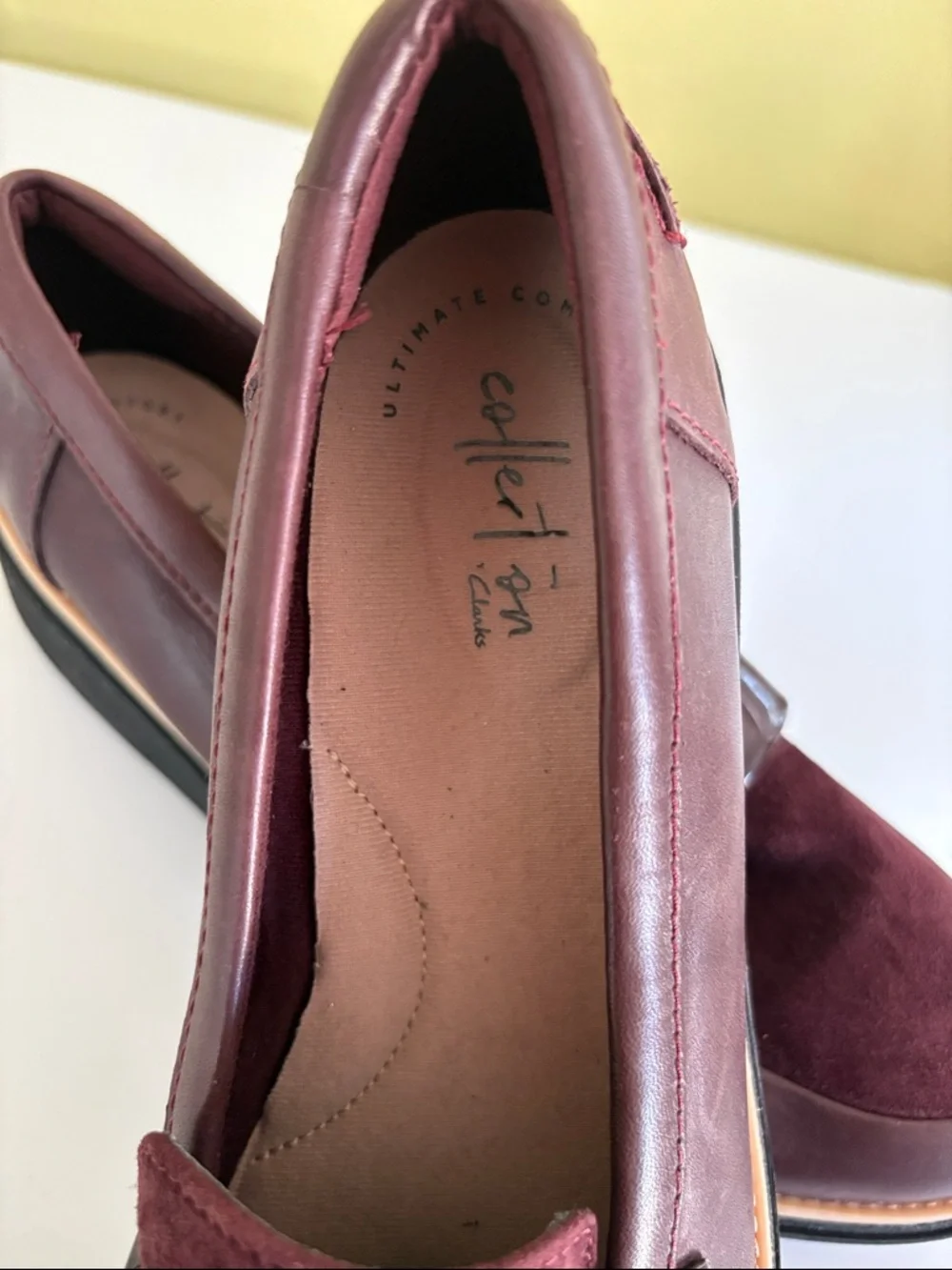 Clarks Collection Burgundy Maroon Leather  and Textile Slip-On Flat Loafer 8.5